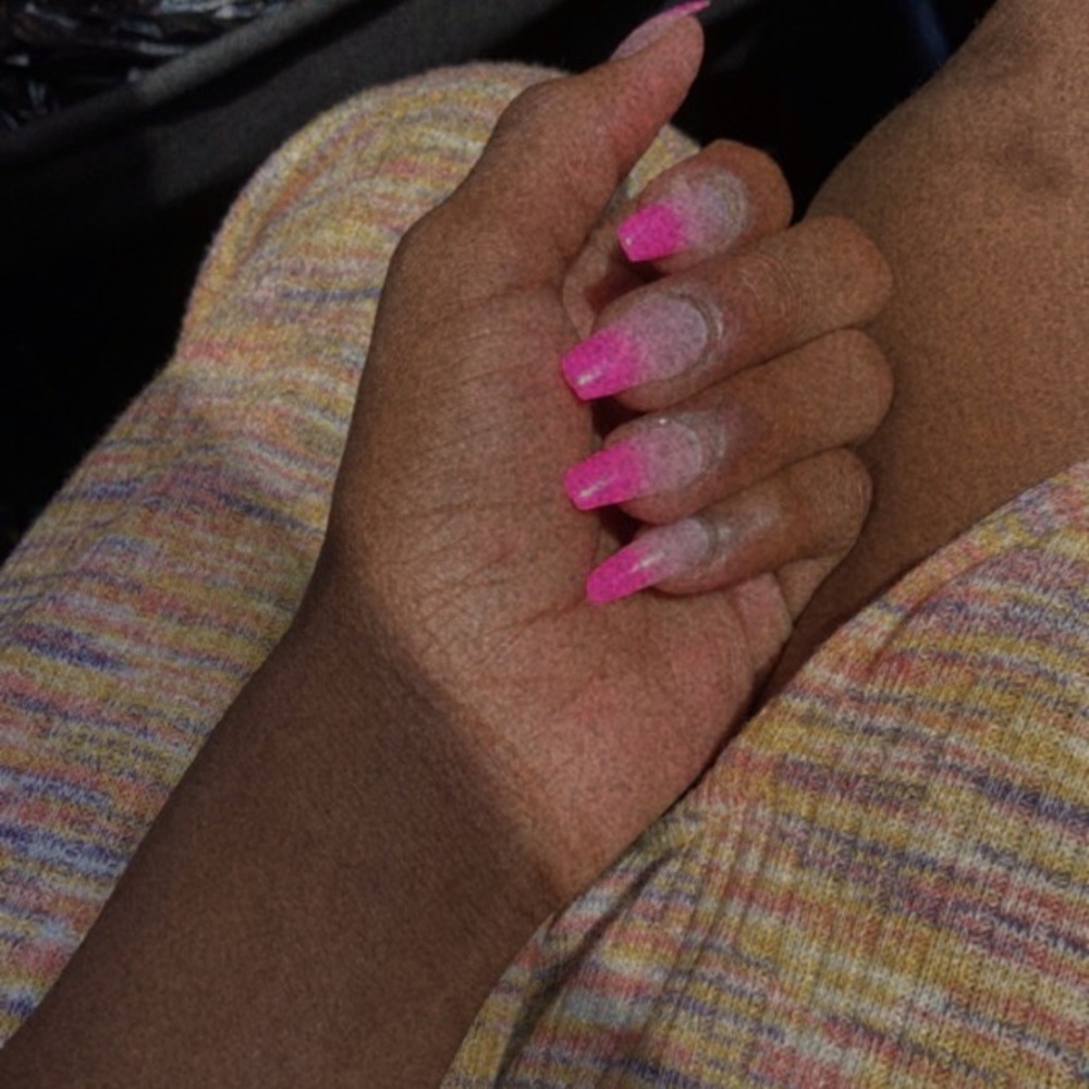 Hot pink nail last a week or two-including nail glue